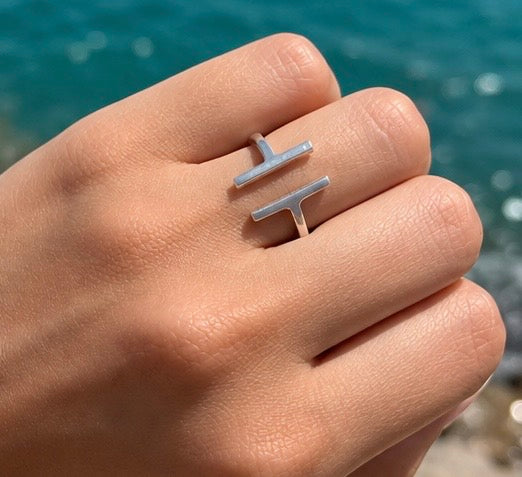 Double Dashes Ring