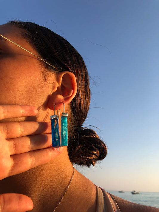 Pair Aqua dark blue and turquoise aqua bar earrings