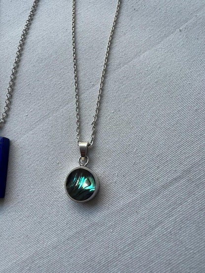 Mother of pearl circlet Signature necklace